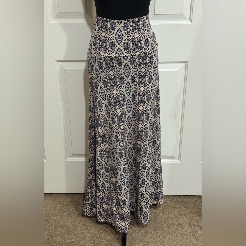 LuLaRoe XS Geometric Maxi Skirt in Black and Cream
